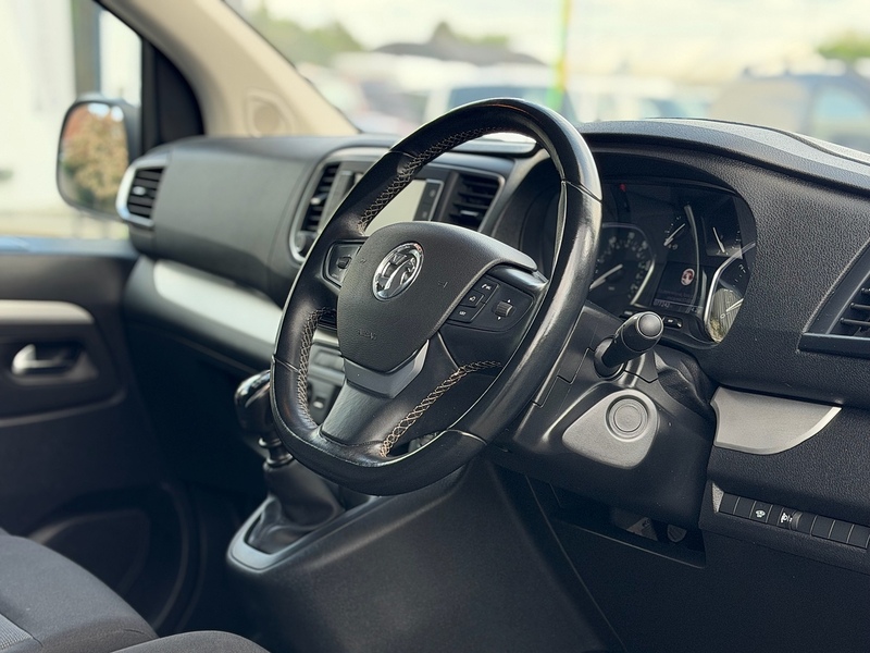 Vauxhall Vivaro Turbo D 3100 Pro - U2258