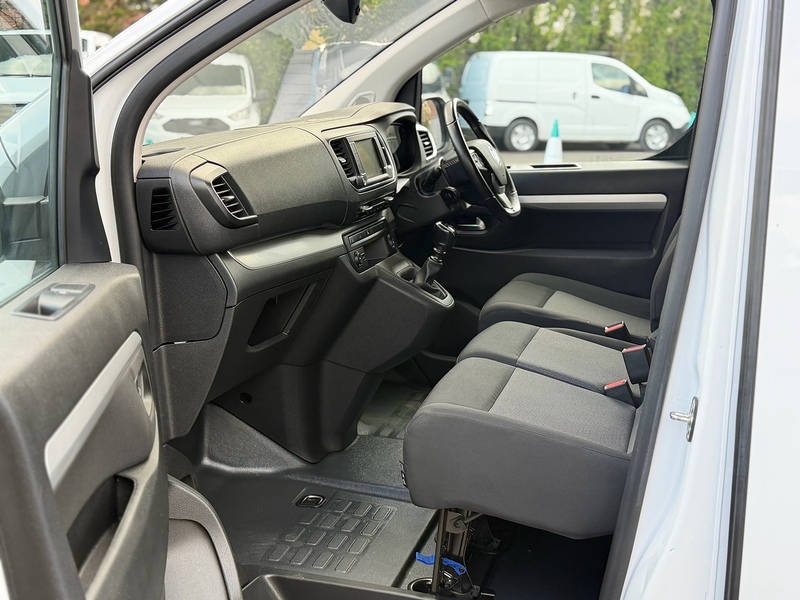 Vauxhall Vivaro Turbo D 3100 Pro - U2258