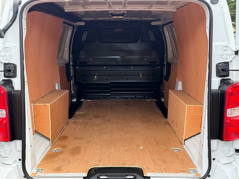 Vauxhall Vivaro Turbo D 3100 Pro - U2258
