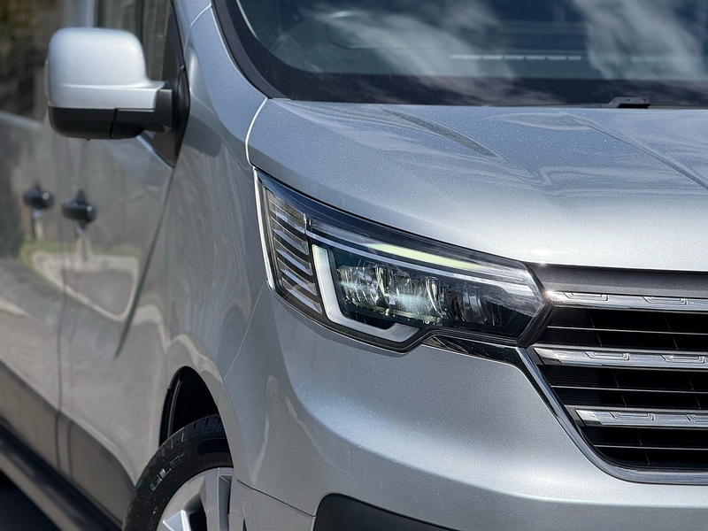 Renault Trafic dCi Blue LL30 Sport - U2259