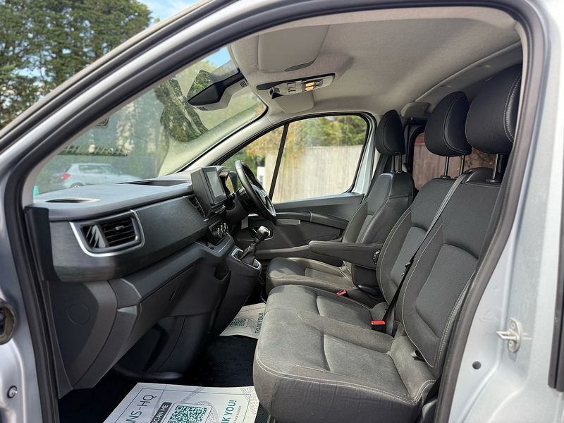 Renault Trafic dCi Blue LL30 Sport - U2259