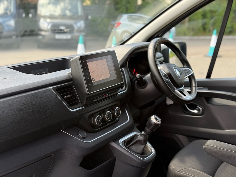 Renault Trafic dCi Blue LL30 Sport - U2259