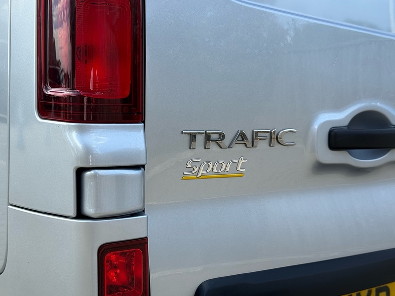 Renault Trafic dCi Blue LL30 Sport - U2259