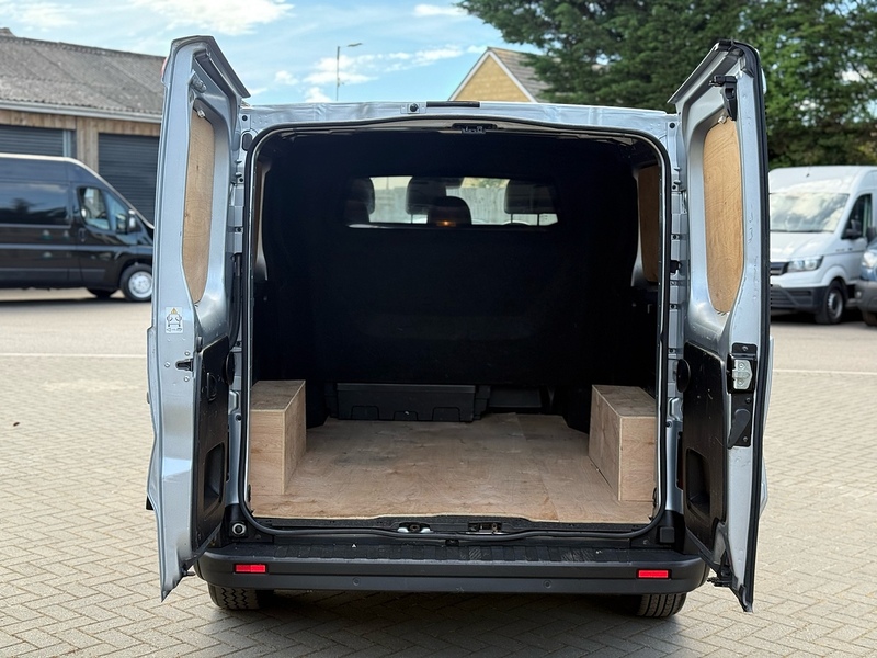 Renault Trafic dCi Blue LL30 Sport - U2259