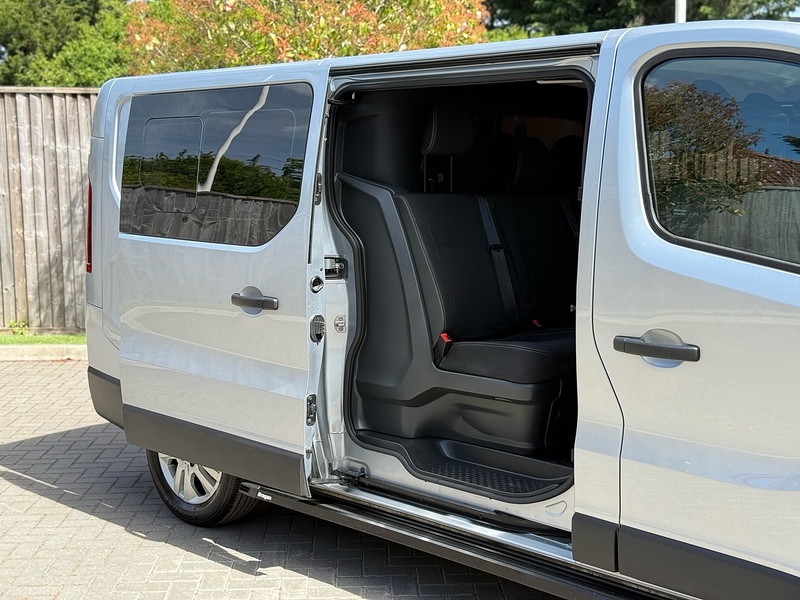 Renault Trafic dCi Blue LL30 Sport - U2259