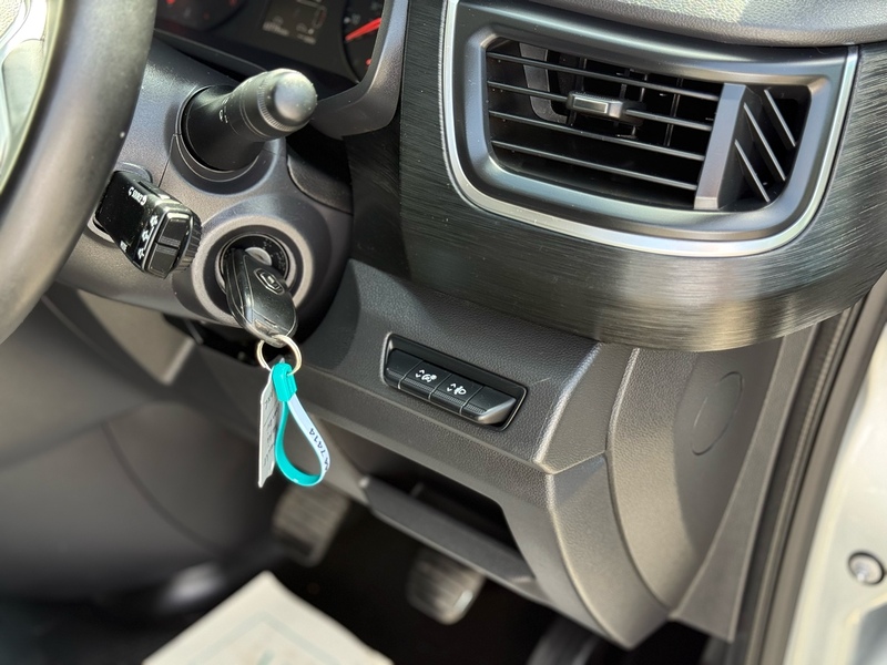 Renault Trafic dCi Blue LL30 Sport - U2259