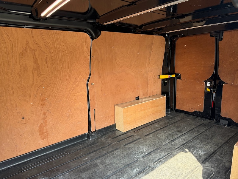 Ford Transit Custom 300 EcoBlue Limited - U2263