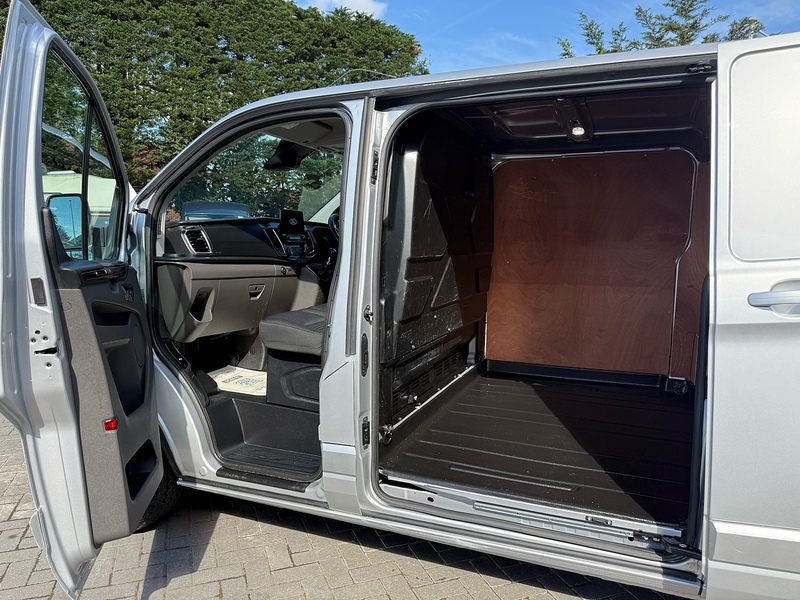 Ford Transit Custom 300 EcoBlue Limited - U2271