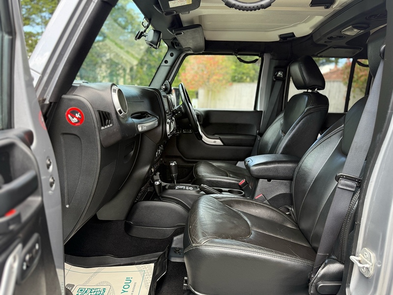 Jeep Wrangler CRD Overland - U2272