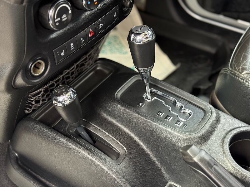 Jeep Wrangler CRD Overland - U2272