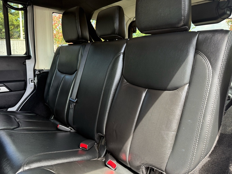 Jeep Wrangler CRD Overland - U2272