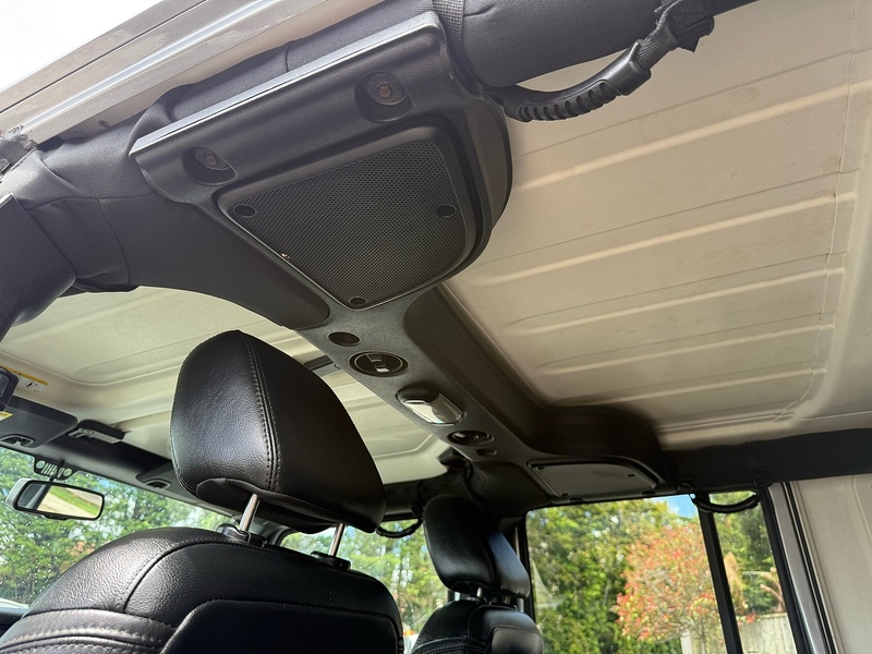 Jeep Wrangler CRD Overland - U2272
