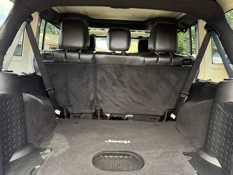 Jeep Wrangler CRD Overland - U2272