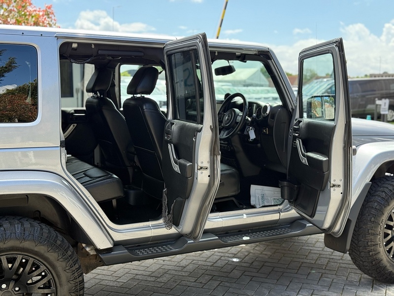 Jeep Wrangler CRD Overland - U2272