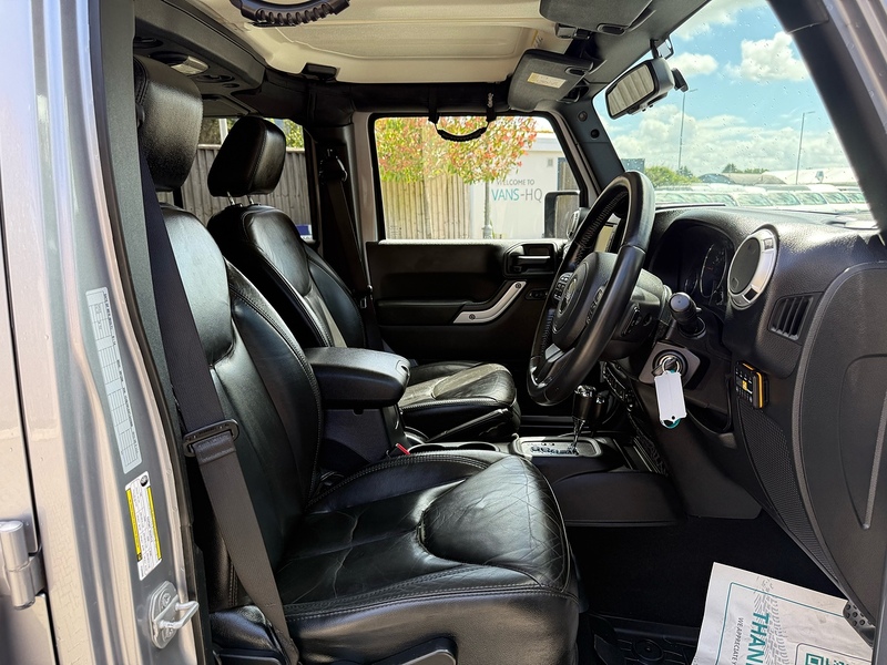 Jeep Wrangler CRD Overland - U2272