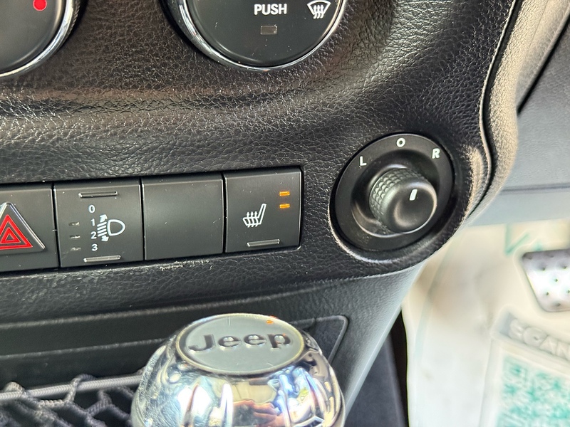Jeep Wrangler CRD Overland - U2272