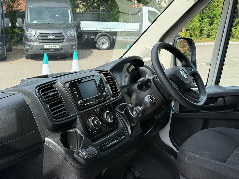 Vauxhall Movano CDTi 3500 BiTurbo Prime - U2281