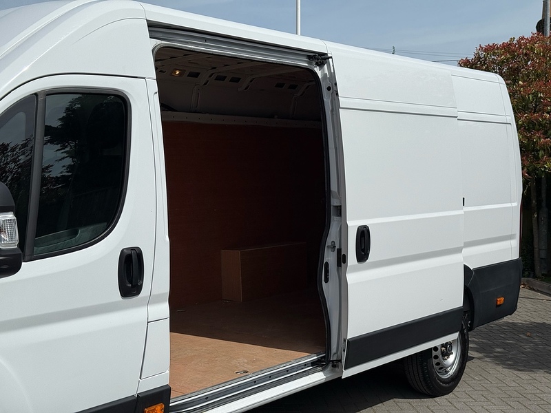 Vauxhall Movano CDTi 3500 BiTurbo Prime - U2281