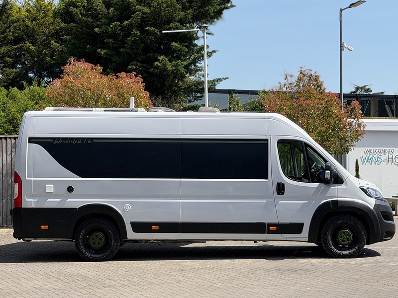 Peugeot Boxer L4 BlueHDi 435 Professional Camper Conversion - U2283