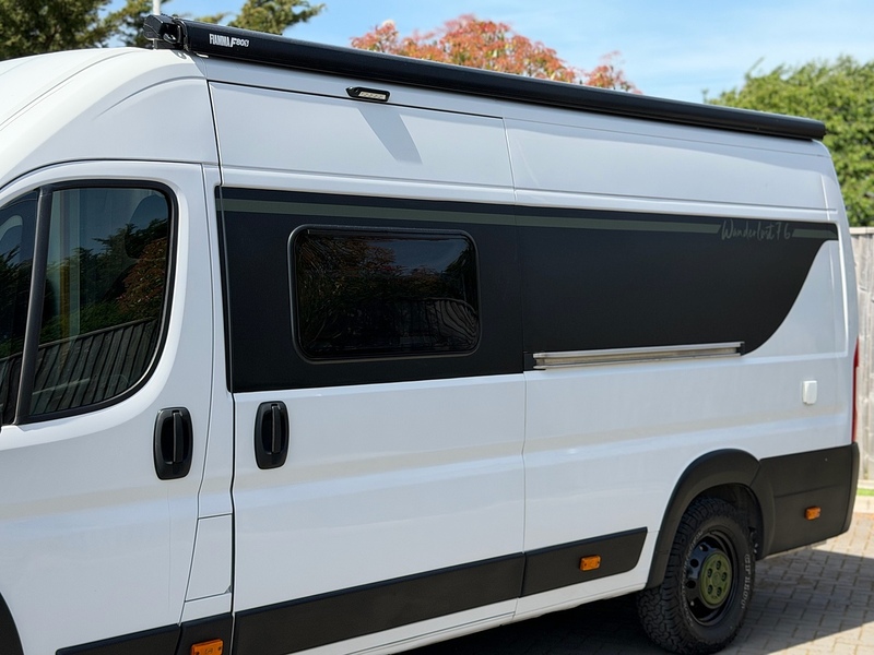 Peugeot Boxer L4 BlueHDi 435 Professional Camper Conversion - U2283