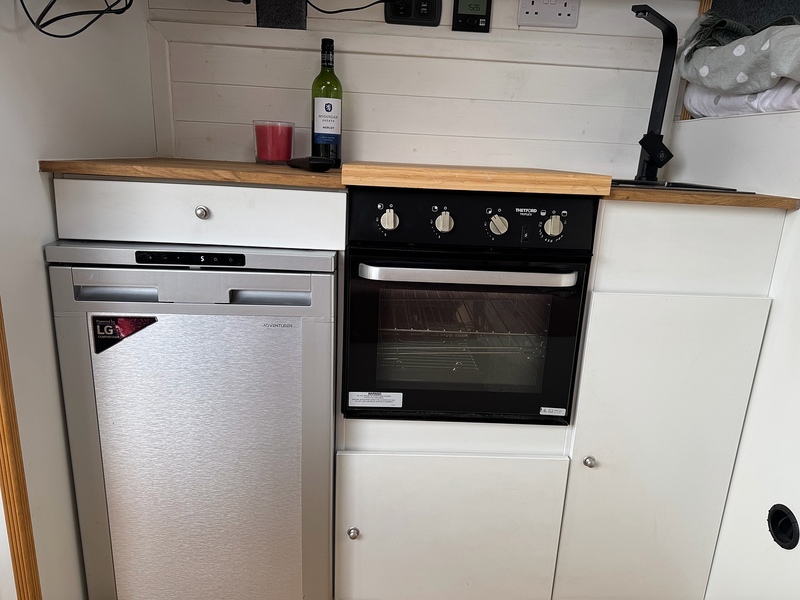 Peugeot Boxer L4 BlueHDi 435 Professional Camper Conversion - U2283