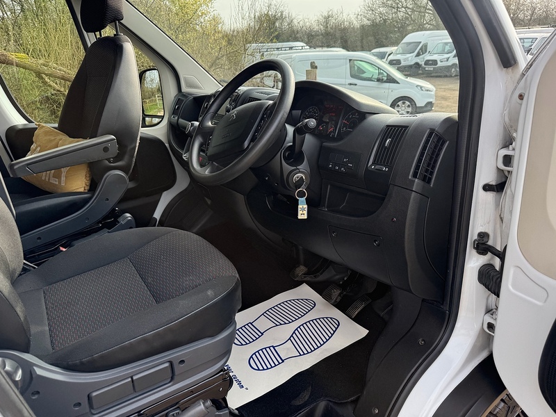 Peugeot Boxer L4 BlueHDi 435 Professional Camper Conversion - U2283