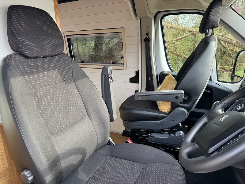 Peugeot Boxer L4 BlueHDi 435 Professional Camper Conversion - U2283