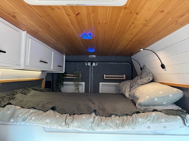 Peugeot Boxer L4 BlueHDi 435 Professional Camper Conversion - U2283