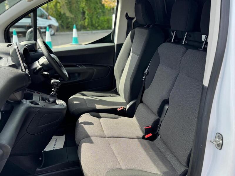 Citroen Berlingo BlueHDi 1000 Enterprise Edition M 3 AirCon - U2285