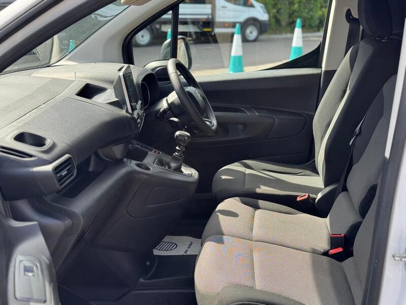 Citroen Berlingo BlueHDi 1000 Enterprise Edition M 3 AirCon - U2285