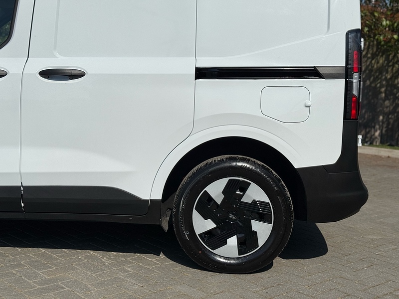 Ford E-Transit Courier Trend - U2292