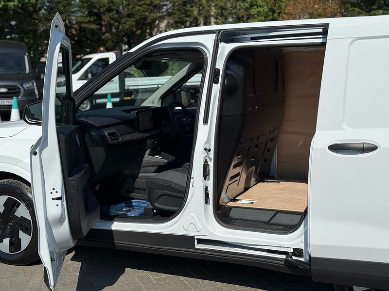 Ford E-Transit Courier Trend - U2292