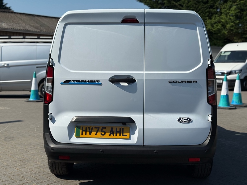 Ford E-Transit Courier Trend - U2292