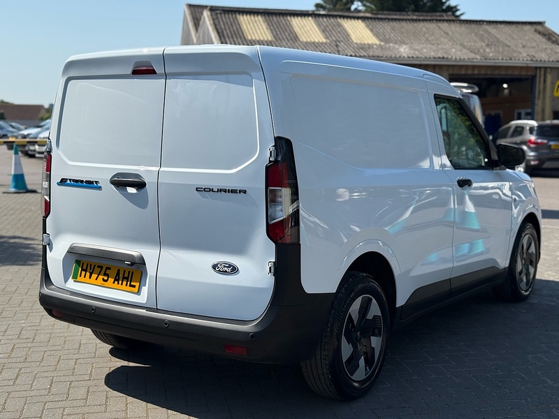 Ford E-Transit Courier Trend - U2292