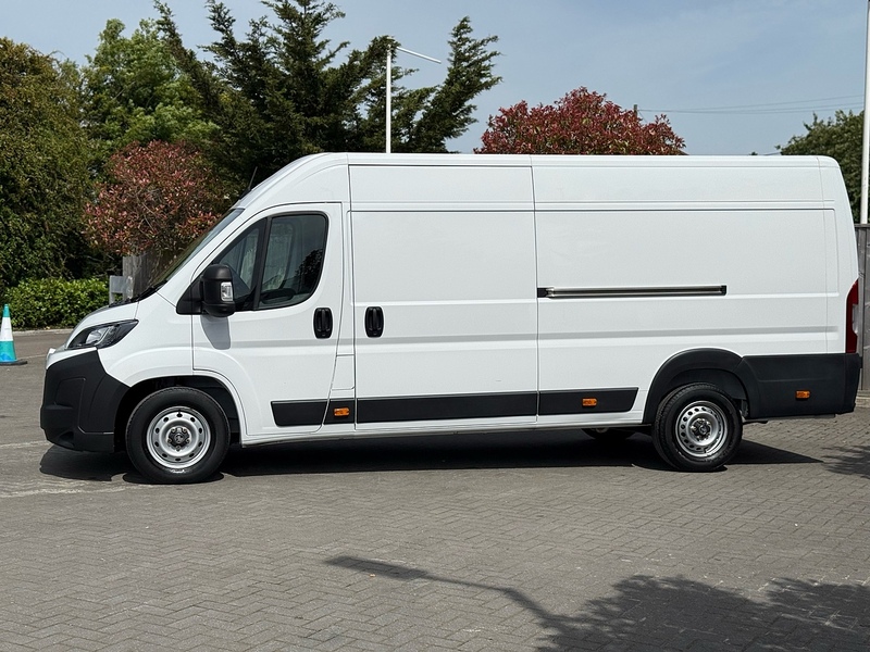 Renault Trafic dCi Blue SL28 Sport - U2305