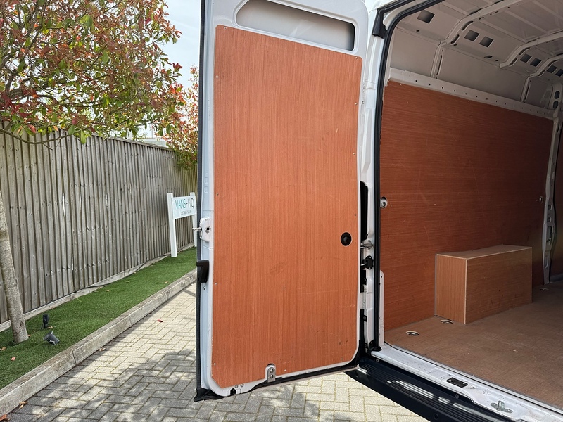 Renault Trafic dCi Blue SL28 Sport - U2305