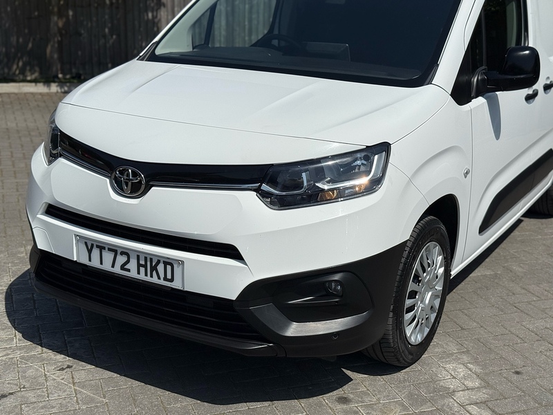 Toyota PROACE CITY BlueHDi Icon - U2331