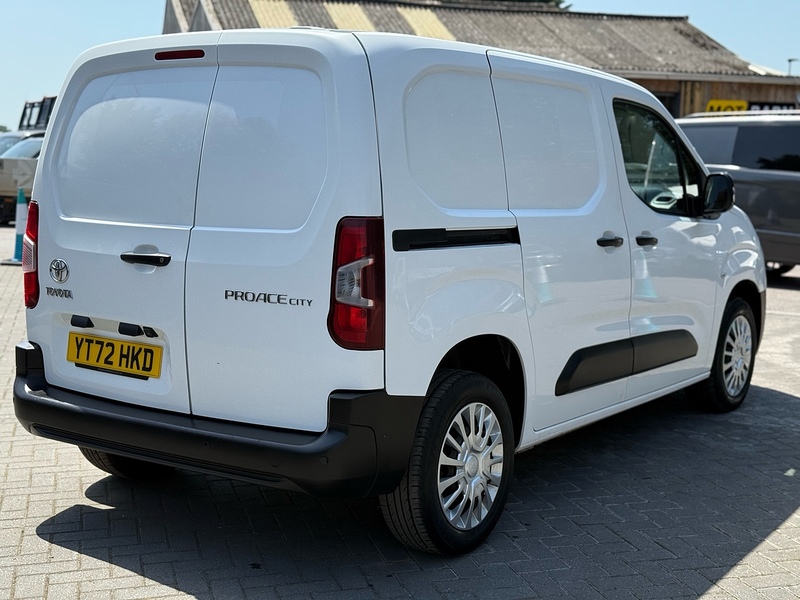 Toyota PROACE CITY BlueHDi Icon - U2331