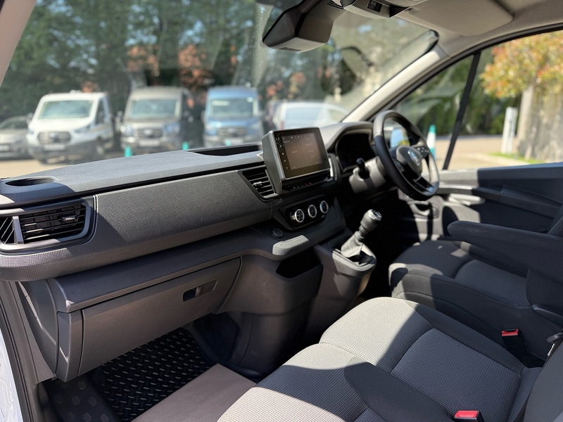 Renault Trafic dCi Blue SL28 Business+ - U2349