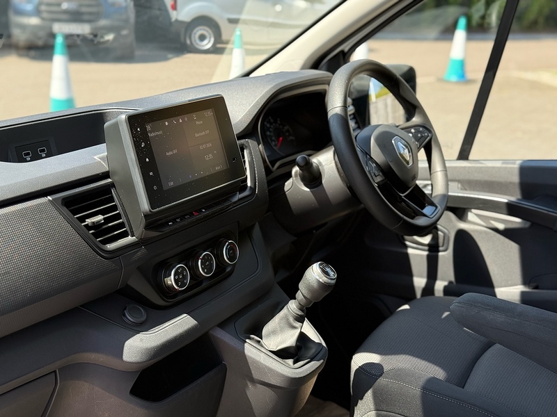 Renault Trafic dCi Blue SL28 Business+ - U2349