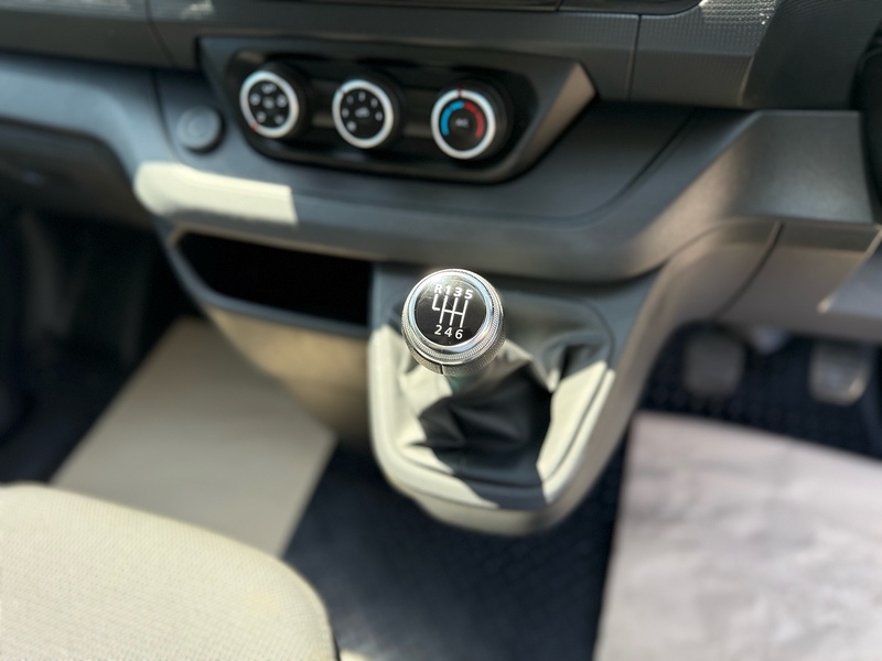 Renault Trafic dCi Blue SL28 Business+ - U2349
