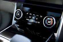 Land Rover Range Rover P400 MHEV Autobiography - U1080