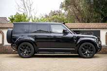 Land Rover Defender 110 P525 V8 - U1085