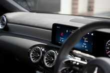 Mercedes-Benz CLA CLA220d AMG Line prem + - U1136