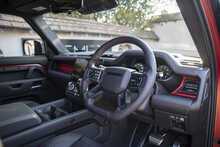 Land Rover Defender 110 P425 V8 X - U1146