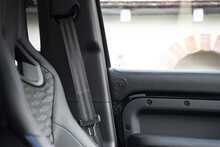 Land Rover Defender 110 P425 V8 X - U1147