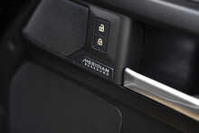 Land Rover Defender 110 P425 V8 X - U1147