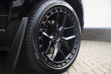 Land Rover Defender 110 P425 V8 X - U1147