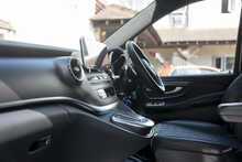 Mercedes-Benz V Class V220d AMG Line - U1214