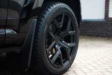 Land Rover Defender 110 D250 MHEV X-Dynamic SE - U1225